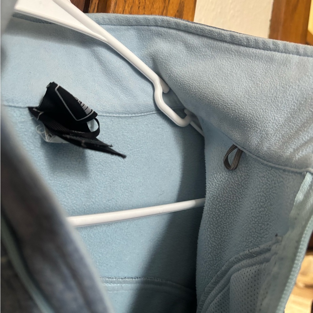 The North Face Light Blue Jacket - Picture 9 of 9